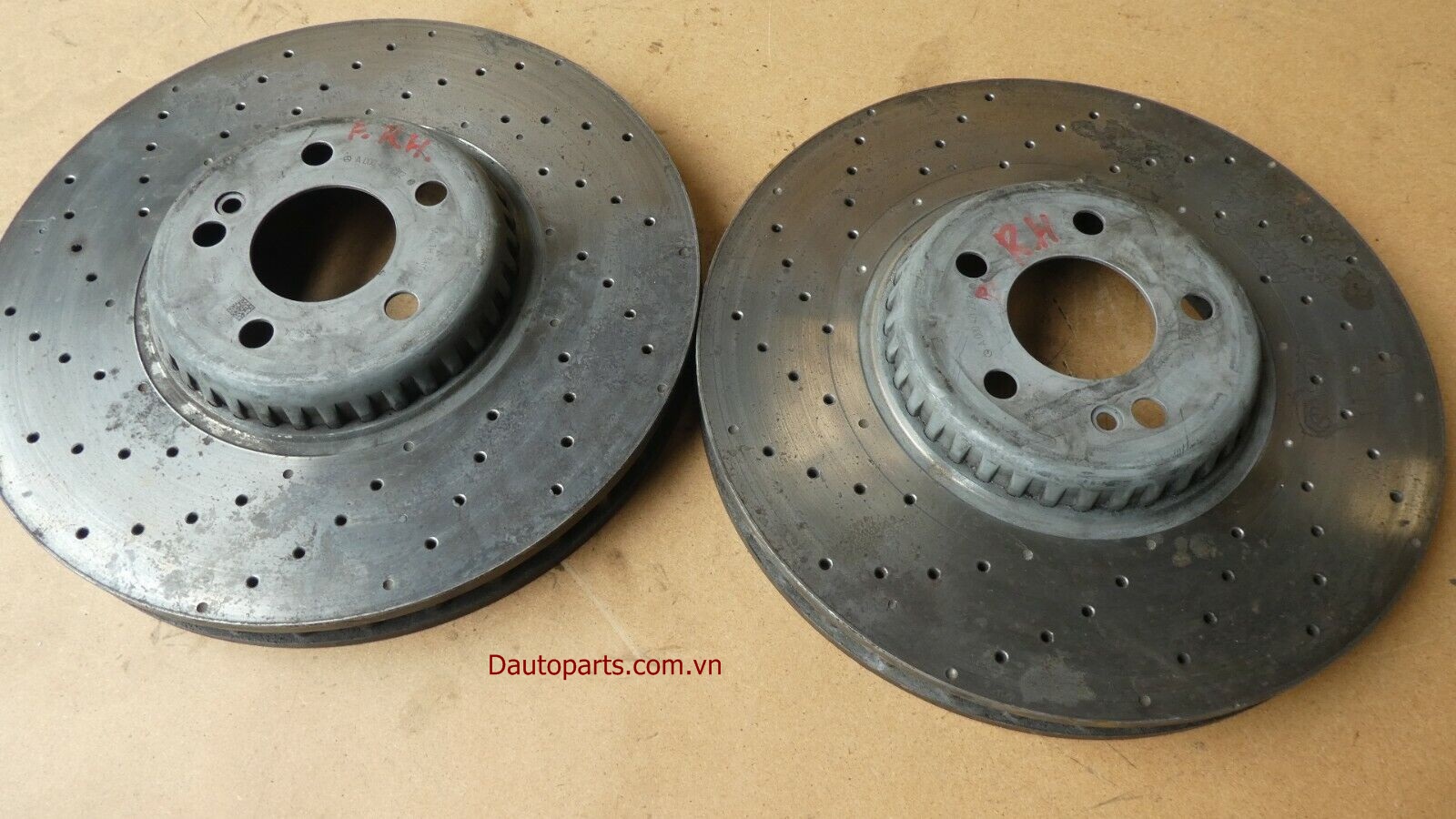 Nhà sản xuất: Phụ tùng ô tô Mercedes