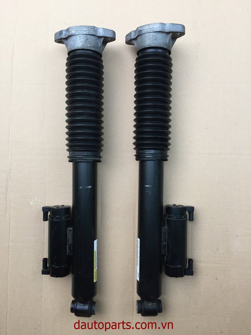 Nhà sản xuất: Phụ tùng ô tô MercedesChính sách đặc biệt của Dautoparts.com.vn- Bảo Hành Dài Hạn Nhất- Cam Kết Đúng Chất Lượng Và Chủng Loại Sản Phẩm- Luôn Lấy Quyền Lợi Khách Hàng Làm Trọng Tâm- Có Gara Trực Thuộc Cty tại TpHCM - Hà Nội, Hỗ Trợ Lắp Đặt & Bảo Hành Cho Quý Khách 