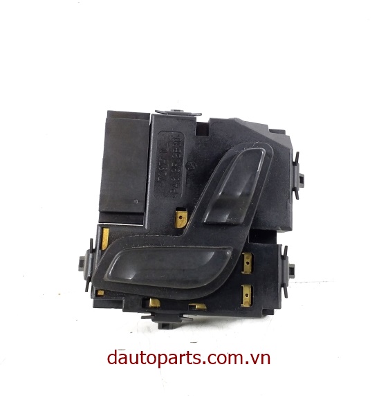 Nhà sản xuất: Phụ tùng ô tô MercedesChính sách đặc biệt của Dautoparts- Bảo Hành Dài Hạn Nhất- Cam Kết Đúng Chất Lượng Và Chủng Loại Sản Phẩm- Luôn Lấy Quyền Lợi Khách Hàng Làm Trọng Tâm- Có Gara Trực Thuộc Cty tại TpHCM - Hà Nội, Hỗ Trợ Lắp Đặt & Bảo Hành Cho Quý Khách 