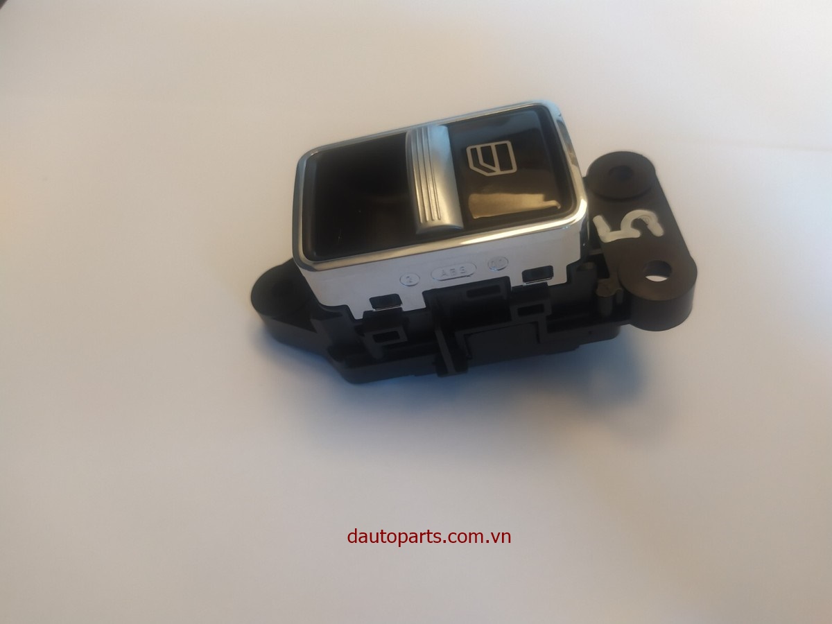 Nhà sản xuất: Phụ tùng ô tô Mercedes

 Chính sách đặc biệt của Dautoparts.com.vn

- Bảo Hành Dài Hạn Nhất

- Cam Kết Đúng Chất Lượng Và Chủng Loại Sản Phẩm

- Luôn Lấy Quyền Lợi Khách Hàng Làm Trọng Tâm

- Có Gara Trực Thuộc Cty tại TpHCM - Hà Nội, Hỗ Trợ Lắp Đặt & Bảo Hành Cho Quý Khách 