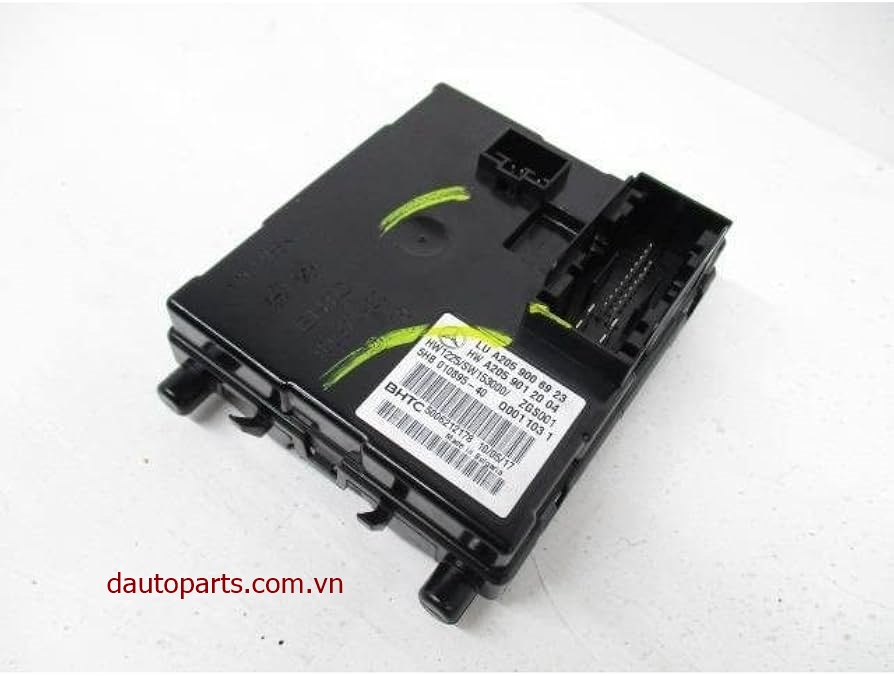 Nhà sản xuất: Phụ tùng ô tô Mercedes

 Chính sách đặc biệt của Dautoparts.com.vn

- Bảo Hành Dài Hạn Nhất

- Cam Kết Đúng Chất Lượng Và Chủng Loại Sản Phẩm

- Luôn Lấy Quyền Lợi Khách Hàng Làm Trọng Tâm

- Có Gara Trực Thuộc Cty tại TpHCM - Hà Nội, Hỗ Trợ Lắp Đặt & Bảo Hành Cho Quý Khách 